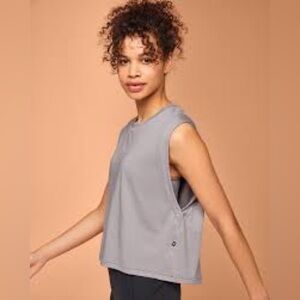 ONN CLOUD NWT FOCUS TOP SIZE LARGE
